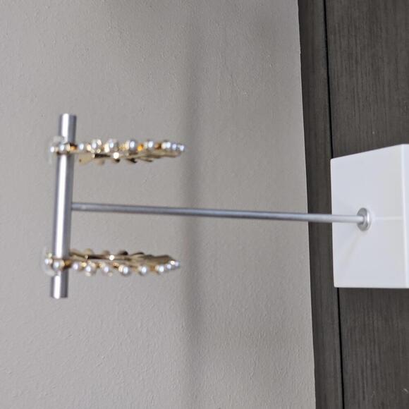 Nash Earrings Sparkle Box Exclusive - Picture 3 of 10